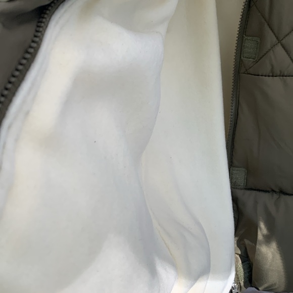 Girls size 10-12 Fleece lined Winter Jacket - Picture 4 of 4